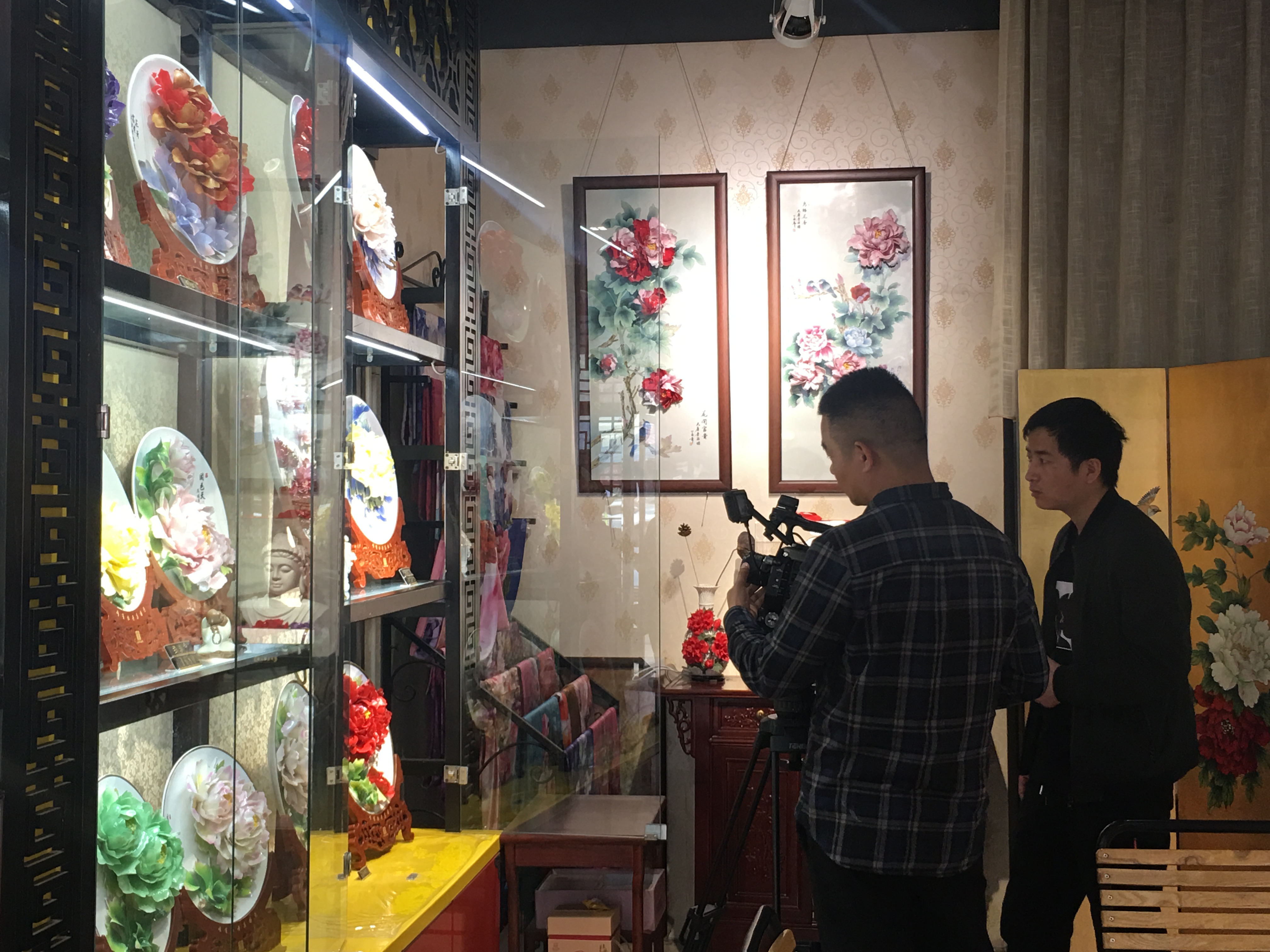 1560486014117614.jpg 18130a403df64f3f2b3fc1de634d67d.jpg